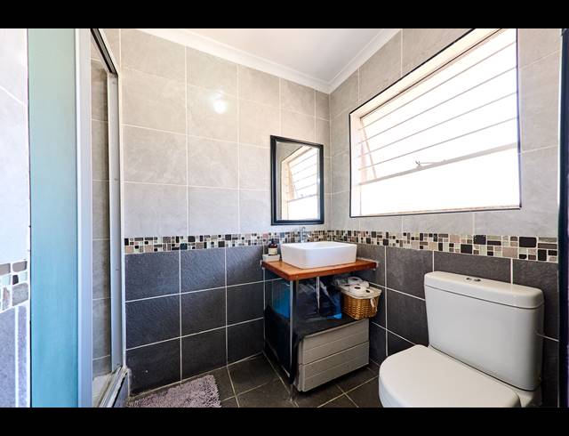 3 BEDROOM TOWNHOUSE FOR SALE IN BUCCLEUCH